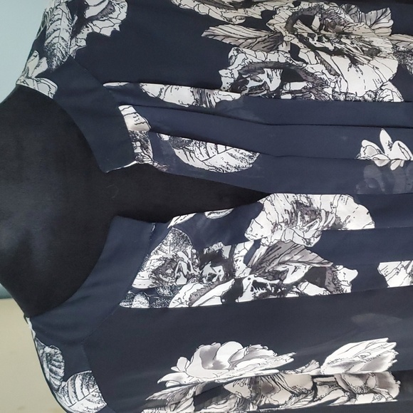 Ann Taylor black floral blouse/top sheer S - Picture 3 of 8